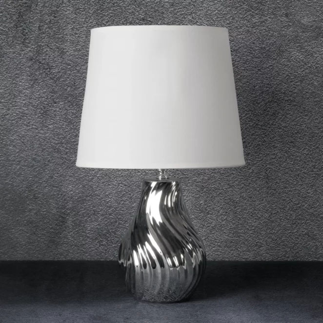 Lampka ceramiczna biało-srebrna  zdobiona wytłaczanym wzorem średnica 25x40 cm REINA