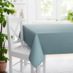 Obrus na wymiar błękitny z strukturalnej tkaniny o naturalnym splocie