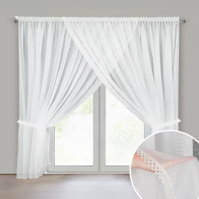 Firana biała z ozdobną koronką i troczkami w zestawie 400x250 cm na taśmie - CAROLINE
