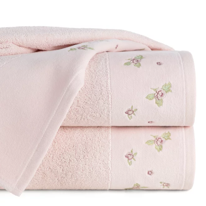 Ręcznik kąpielowy 50x90 cm bawełniany kolor różowy zdobiony haftem różyczek DALIA