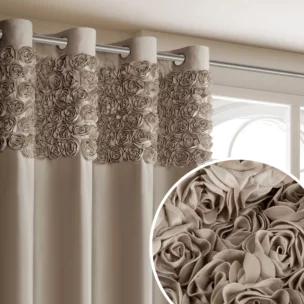Zasłona ciemnobeżowa z welwetu zdobiona aplikacją 3D róż 140x250 cm  przelotka - ROSES Eva Minge