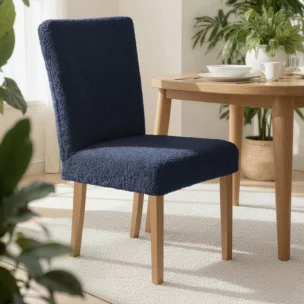 Pokrowiec na krzesło granatowy wodoodporny  o strukturze boucle Design 91