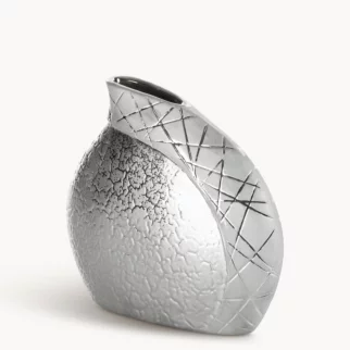 Wazon ceramiczny srebrny  łączący strukturalną powierzchnie z lśniącym wzorem 20x8x19 cm ALIRA