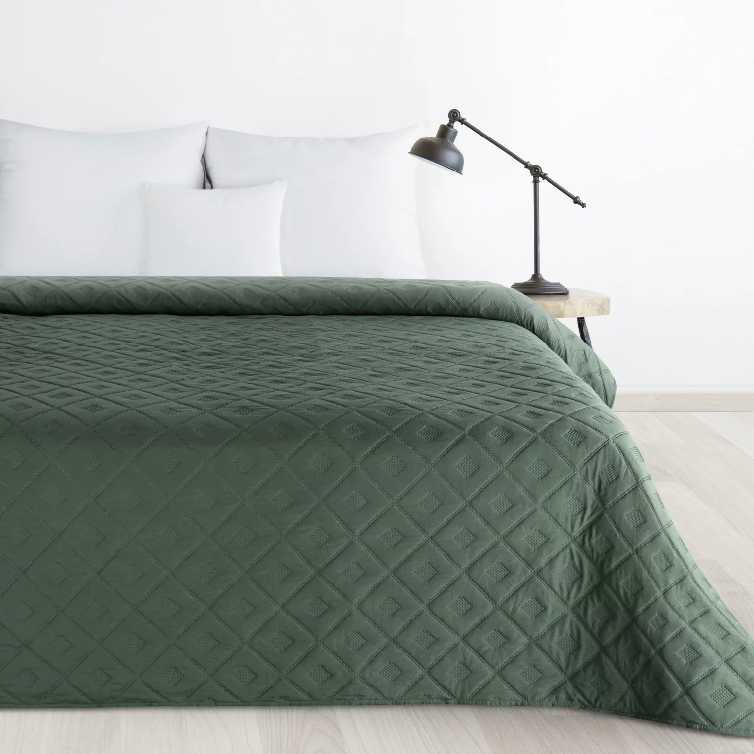 Narzuta zielona 170x210 cm z geometrycznym wzorem wykonana techniką hot press ALARA 6 Design 91