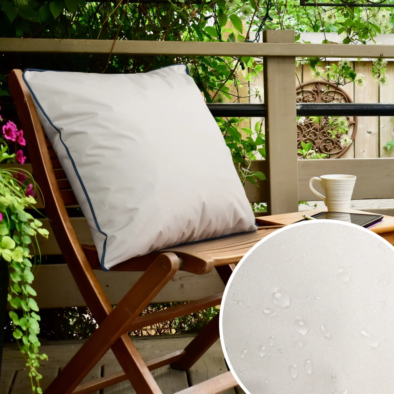 Poszewka na poduszkę 45x45 cm z tkaniny wodoodpornej biała idealna na taras oraz balkon GARDEN