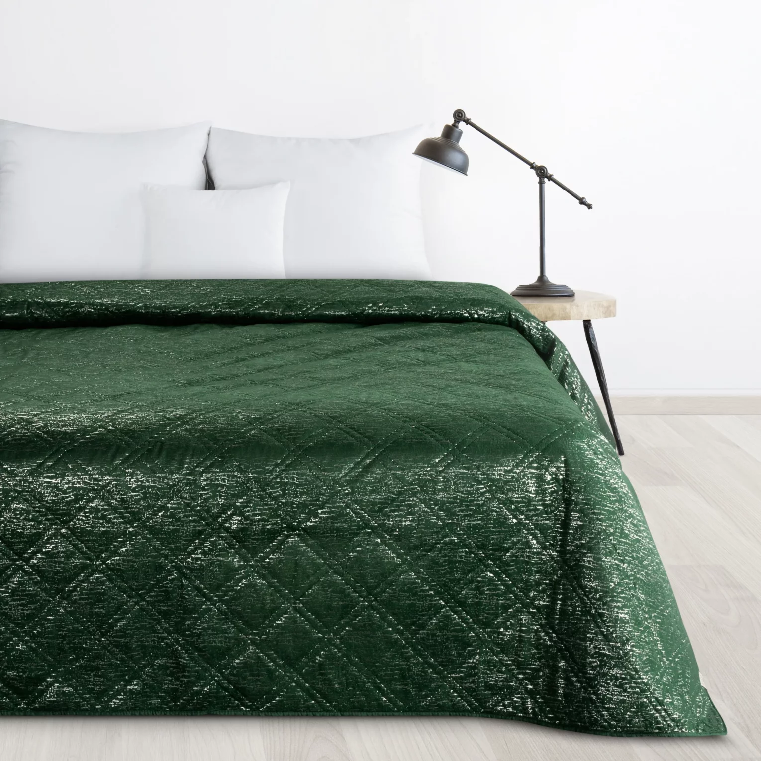 Narzuta welwetowa zielona 170x210 cm pikowana metodą hot press w wzór karo LUIZ BLINK Design 91