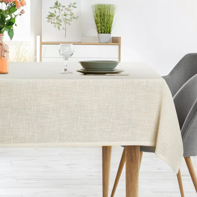 Obrus kremowy 140x260 cm INES 12 z przetykaną błyszczącą nicią