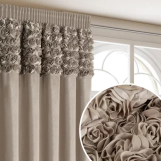 Zasłona ciemnobeżowa z welwetu zdobiona aplikacją 3D róż 140x270 cm taśma - ROSES Eva Minge