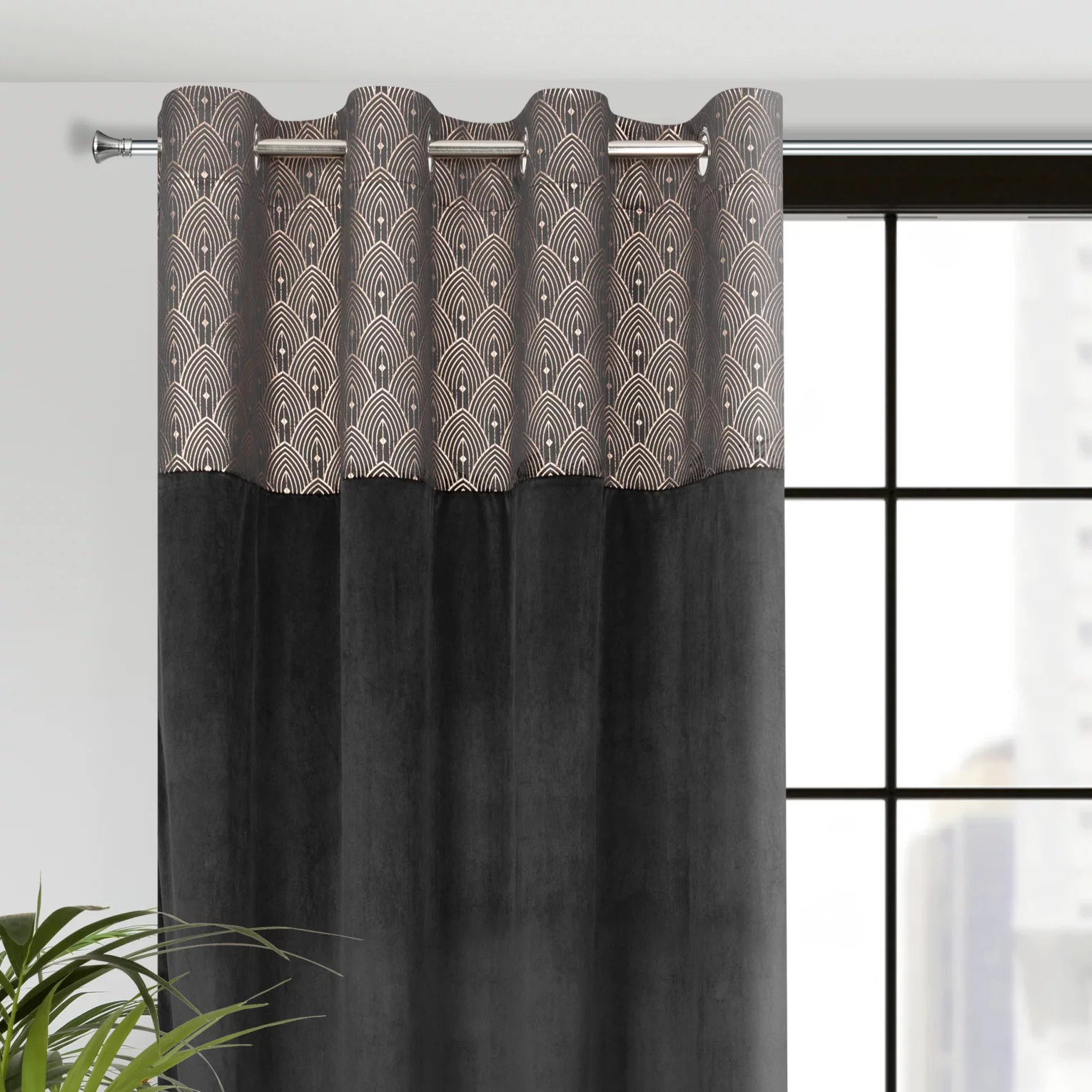 Zasłona czarna z aplikacją z błyszczącego welwetu 140x250 cm przelotka - AGNES - Design 91