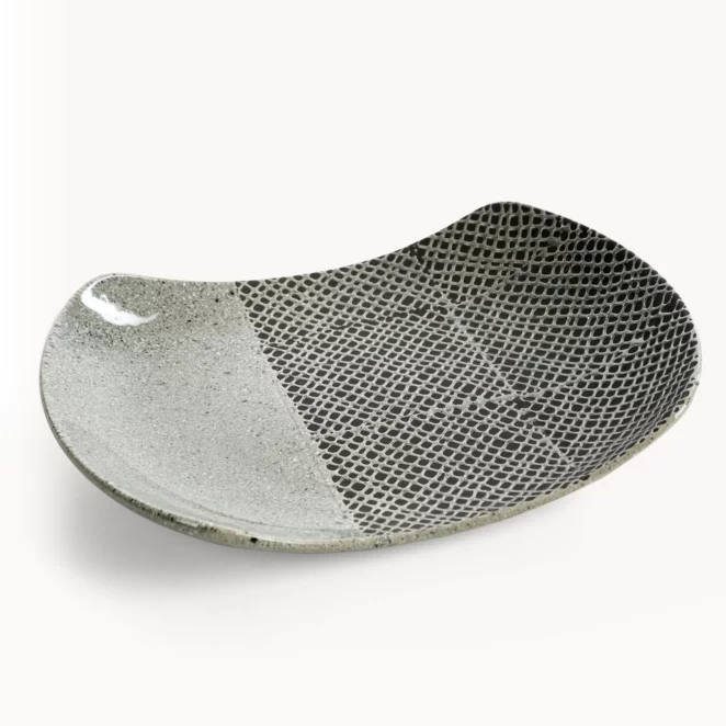 Patera dekoracyjna stalowa w nowoczesnej stylistyce 32x23x5 cm NORI
