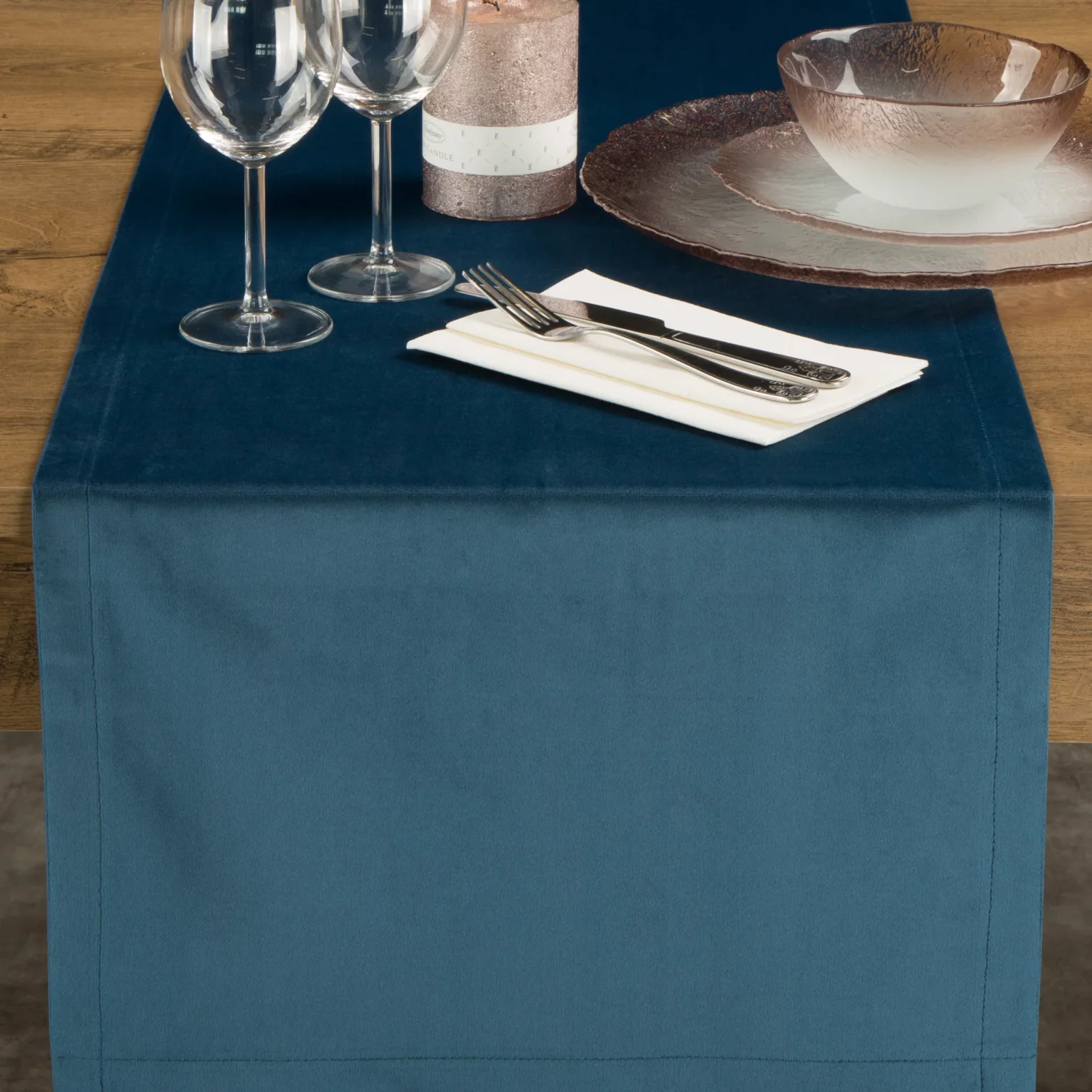 Bieżnik na stół granatowy 40x140 cm welwetowy VELVET z ozdobną listwą