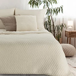 Koc 130x160 cm kremowy z widocznym plecionym splotem KAYLA