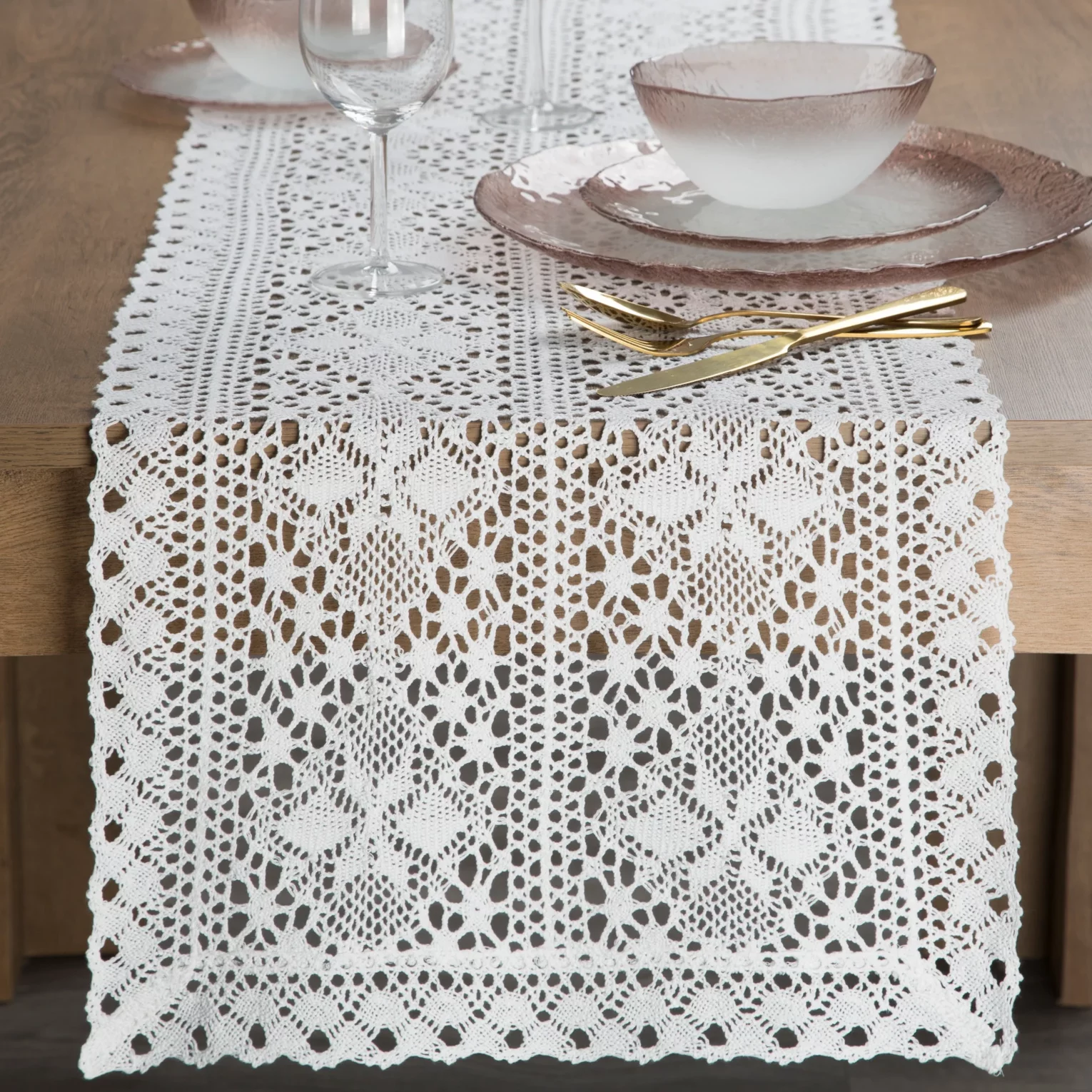 Bieżnik na stół 40x140 cm biały ażurowy MARY w stylu boho