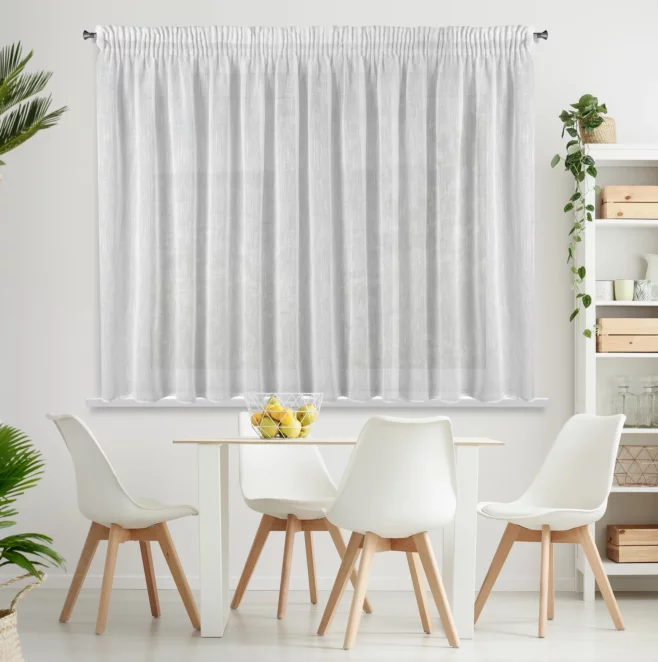 Firana biała z matowej etaminy z efektem deszczyku 300x145 cm taśma CARLA