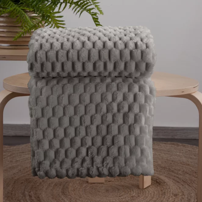 Koc 170x210 cm stalowy bardzo miękki w dotyku z wytłaczanym wzorem 3D CINDY 6 Design 91