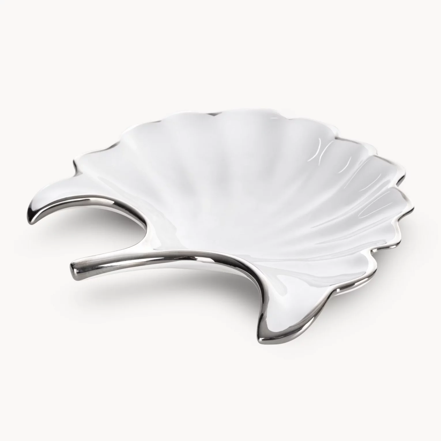 Patera ceramiczna biało-srebrna  w kształcie liścia 21x20x4 cm ABBI