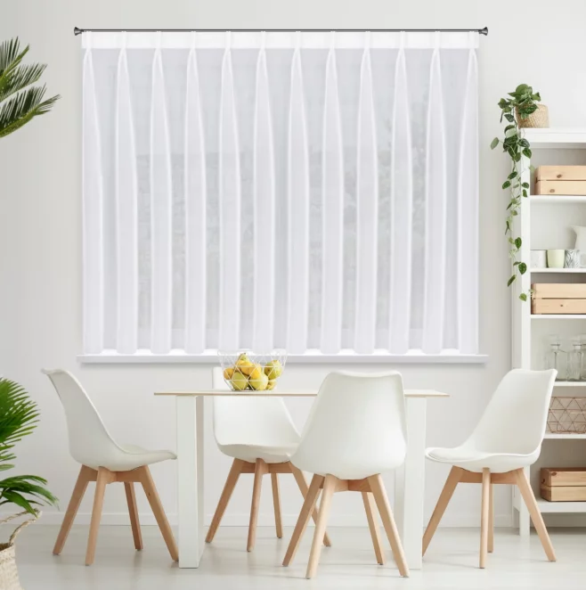 Firana biała z gładkiego mlecznego woalu wykończona szwem obciążającym VIOLET 300x150 cm flex 1:2