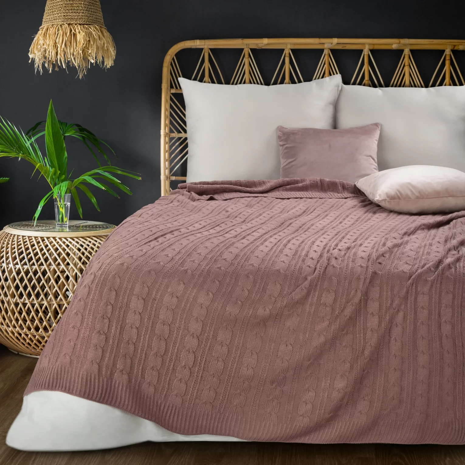 Koc akrylowy 130x170 cm różowy z dzianiny z warkoczami AKRYL 2 Eurofirany Premium