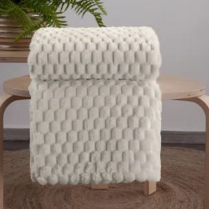 Koc 150x200 cm beżowy bardzo miękki w dotyku z wytłaczanym wzorem 3D CINDY 6 Design 91
