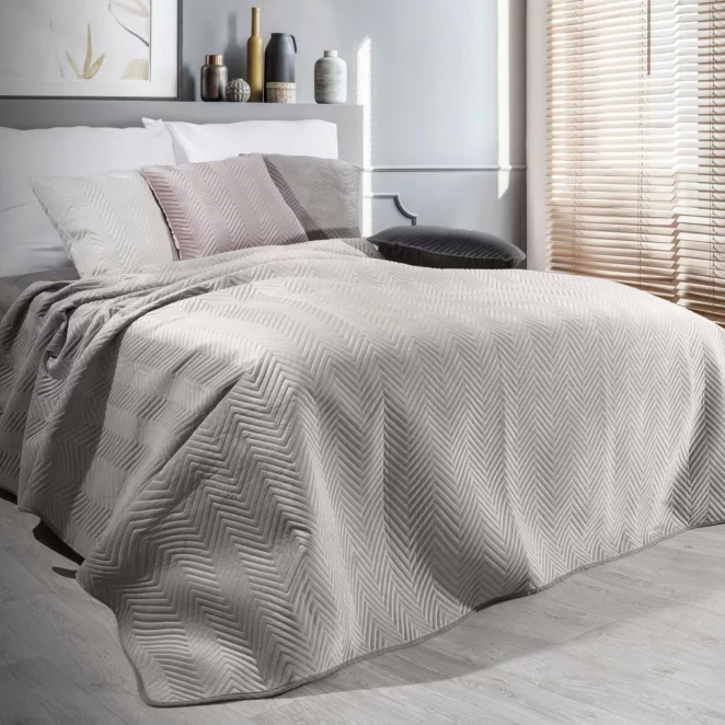 Narzuta welwetowa beżowa 170x210 cm pikowana w jodełkę metodą hot press SOFIA Eurofirany Premium