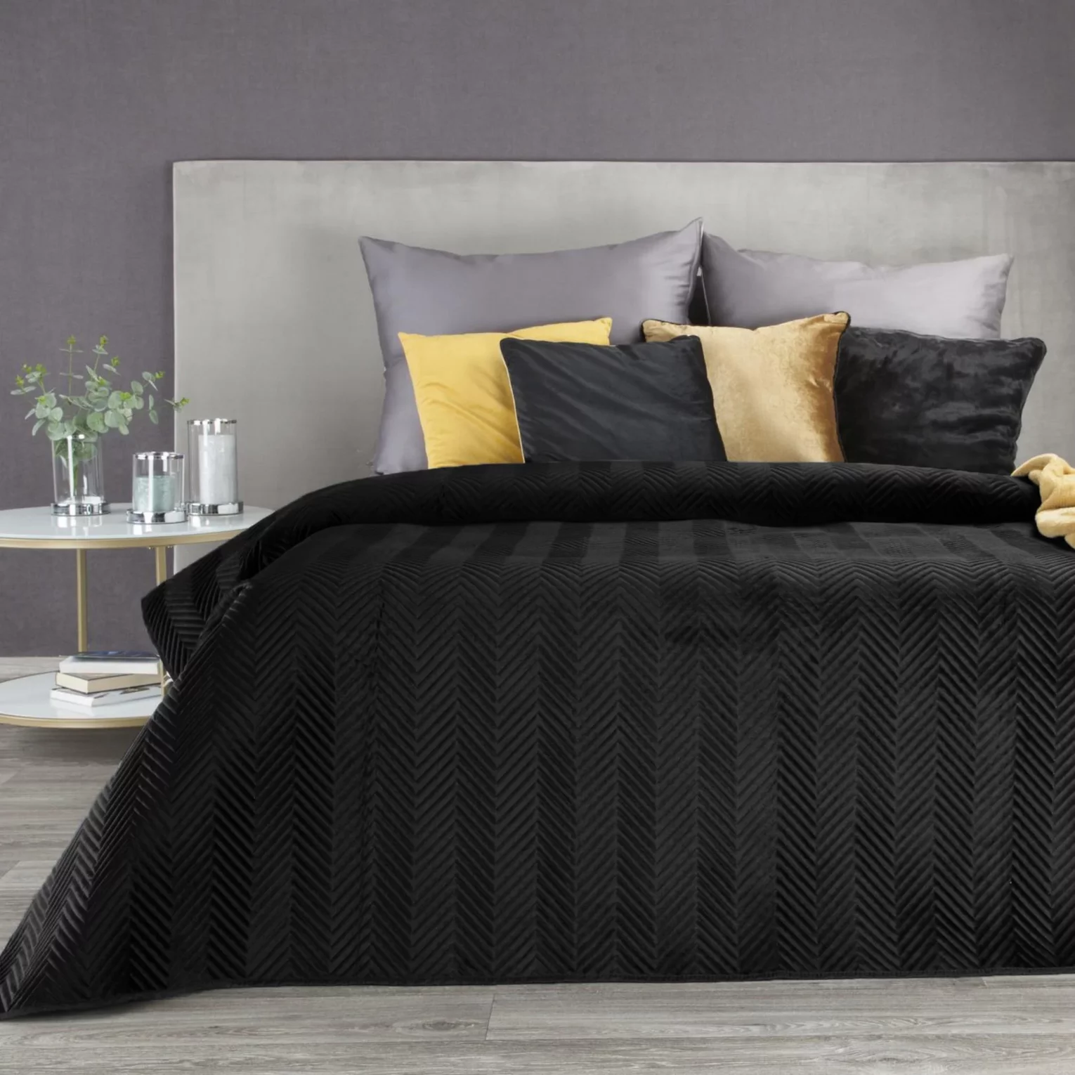 Narzuta welwetowa czarna 230x260 cm pikowana w jodełkę metodą hot press SOFIA Eurofirany Premium