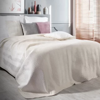 Narzuta welwetowa kremowa 170x210 cm pikowana w jodełkę metodą hot press SOFIA Eurofirany Premium