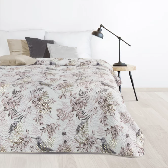 Narzuta biało, beżowa 200x220 cm z nadrukiem z motywem ptaków i gałązek ze złocistymi akcentami POLY Design 91