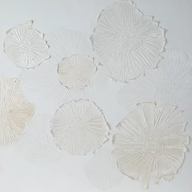 Obraz roślinny biało, beżowy ręcznie malowany na płótnie 100x100 cm