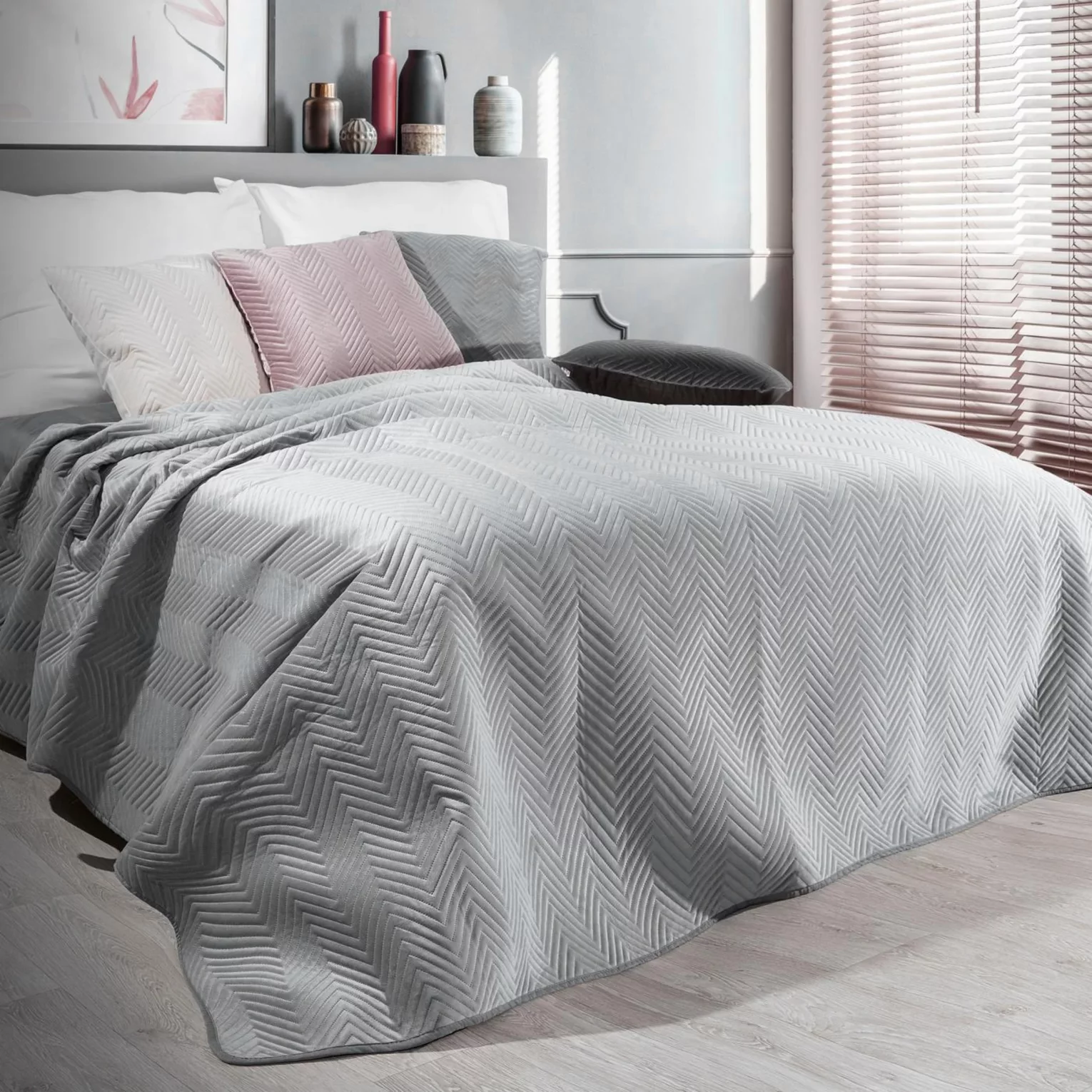 Narzuta welwetowa srebrna 170x210 cm pikowana w jodełkę metodą hot press SOFIA Eurofirany Premium