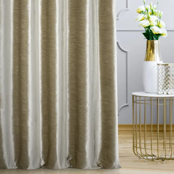 Tkanina zasłonowa, miękka, welwetowa z połyskiem, w poziome prążki z kolekcji Pierre Cardin