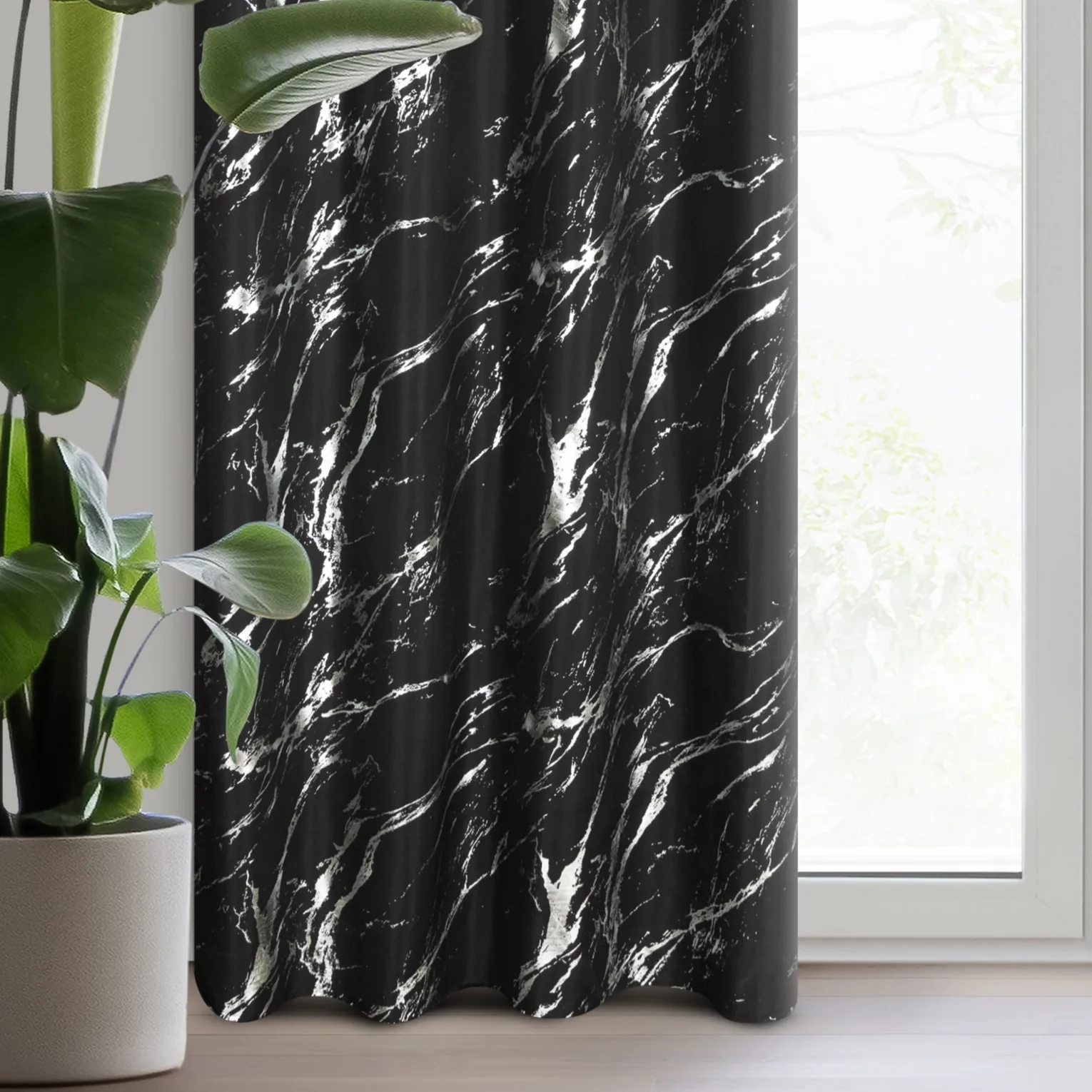 Zasłona czarno, srebrzysta zdobiona nadrukiem marmurku 140x250 cm przelotka LANI